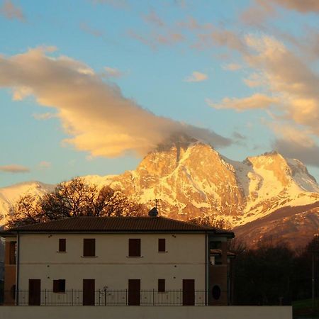 Residence Stella Del Gran Sasso Colledara Extérieur photo