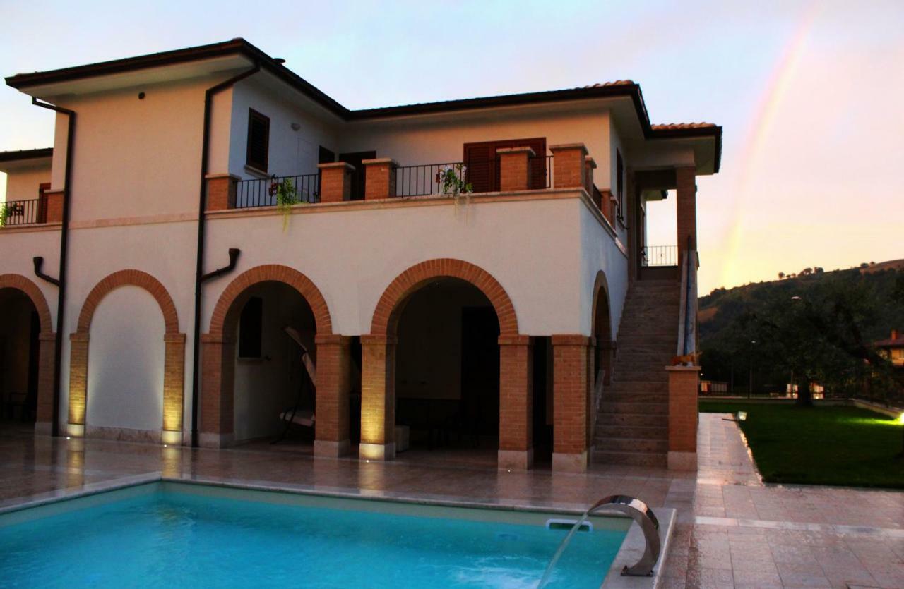 Residence Stella Del Gran Sasso Colledara Extérieur photo