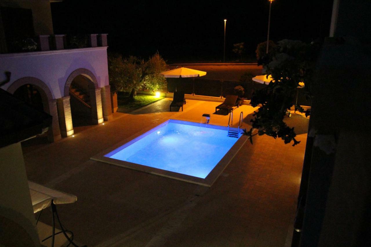 Residence Stella Del Gran Sasso Colledara Extérieur photo